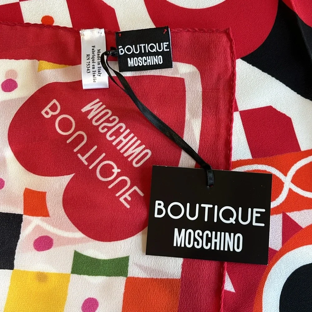 Moschino Boutique Silk Scarf Hearts Made in Italy NWT - Picture 8 of 9